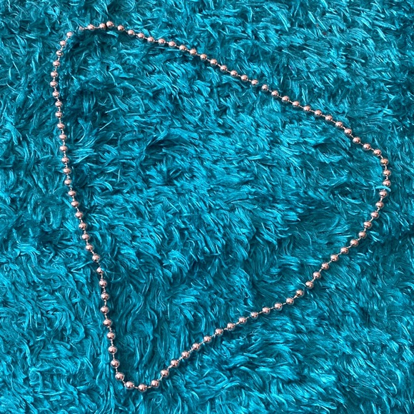 Silver plastic spherical beads necklace - Picture 1 of 6